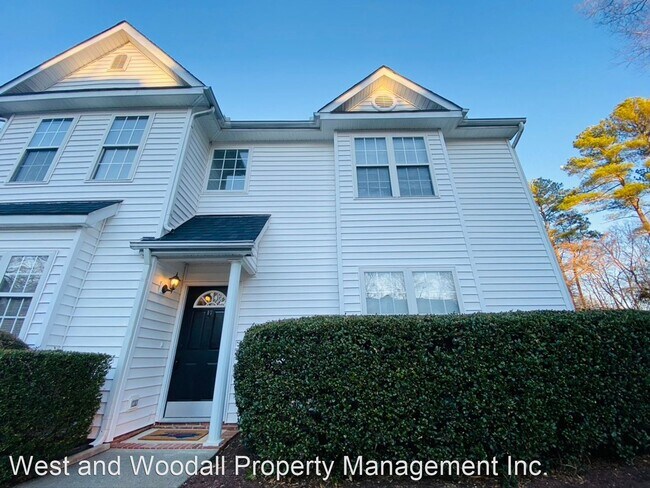 Primary Photo - 2 br, 1.5 bath House - 17 Moorefield Court