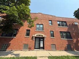 Building Photo - 2105-07 N Lawndale Ave