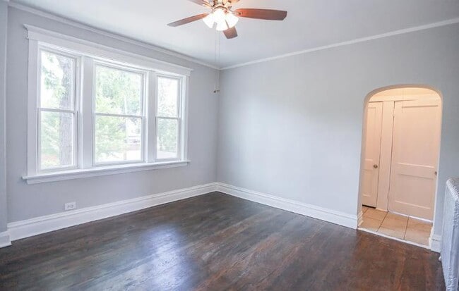 Building Photo - 1 bedroom in Chicago IL 60639