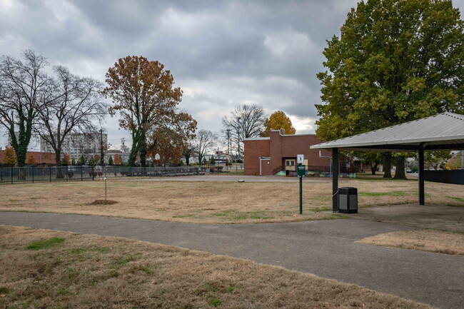 Building Photo - 4 Bed Edgehill Home. Lawn Care & Cleaning ...