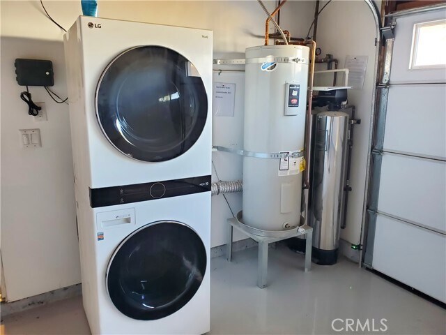 Building Photo - 3016 Mineral Wells Dr