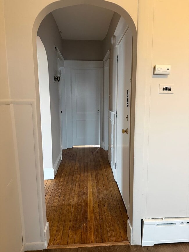 Building Photo - 1010 Chestnut St