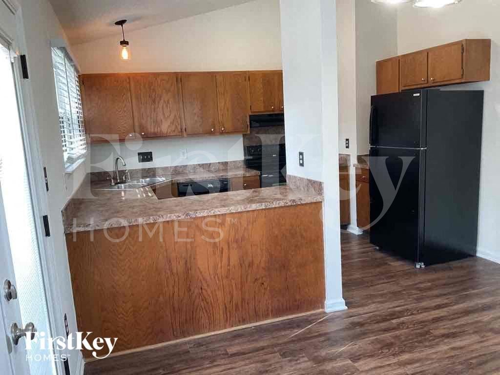 Building Photo - 7938 Lindfield Ct