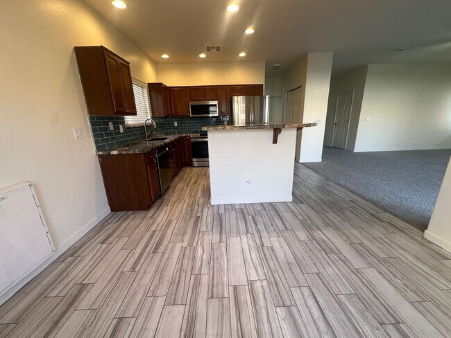 Building Photo - JACOBS RANCH IN AJ