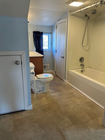 Building Photo - 701 S DuPont Blvd