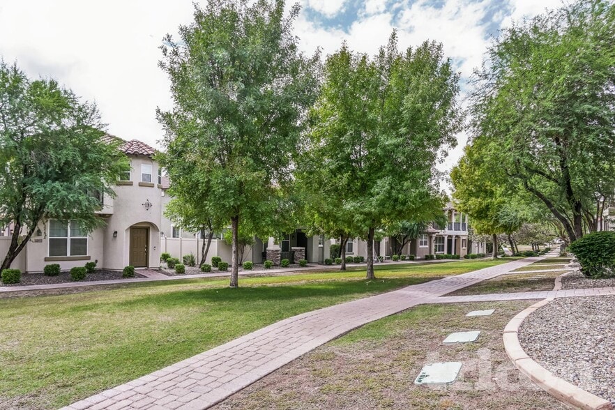 Building Photo - 12509 W Via Dona Rd