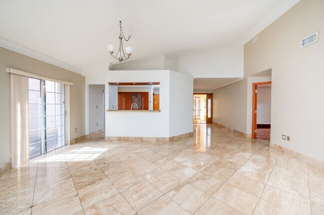 Building Photo - 4725 NW 103rd Ct