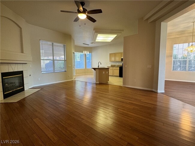 Building Photo - 8625 Desert Bird Dr