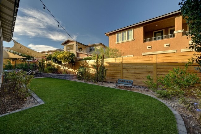 Building Photo - Spacious Summerlin Home Featuring Casita a...