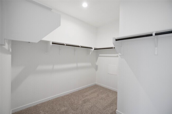 Building Photo - 13325 Big Sky Ct