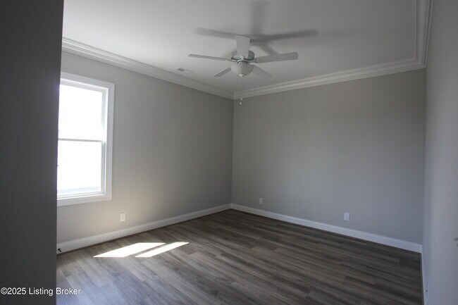 Building Photo - 6133 Shooting Star Dr
