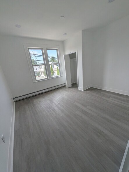 Building Photo - 305 Winans Ave
