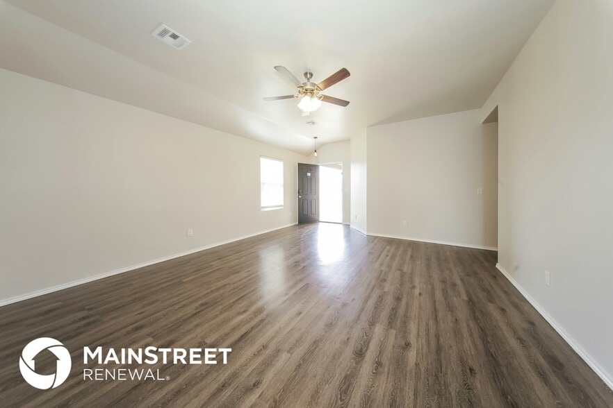 Building Photo - 5632 Dunlin Rd