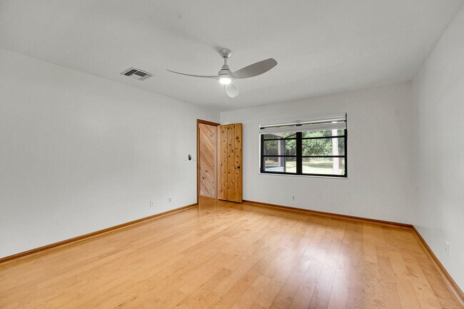 Building Photo - 17717 Bridle Ln