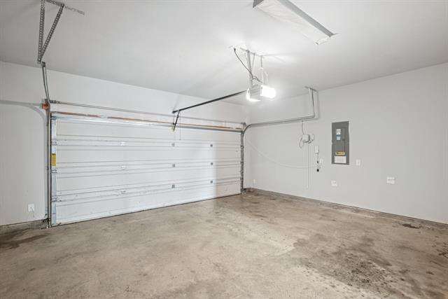 Building Photo - 924 Lake Cypress Ln