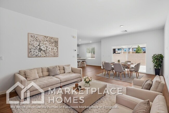 Building Photo - 2650 Marlette Ave