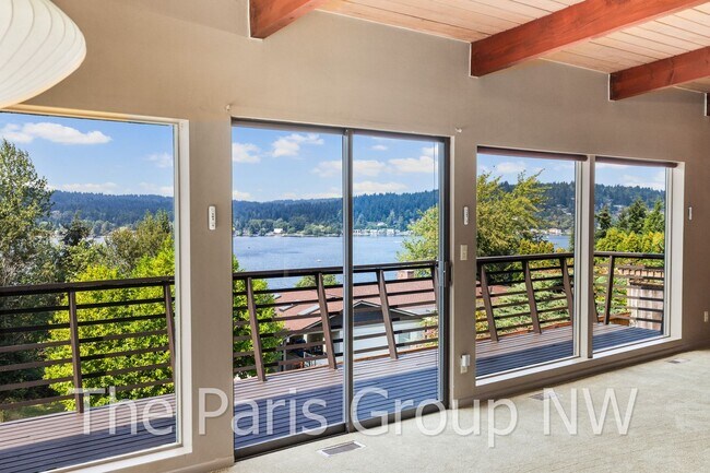Building Photo - Extraordinary 4BR, 4200sf Mid Century Water View Home with Amazing Outdoor Spaces