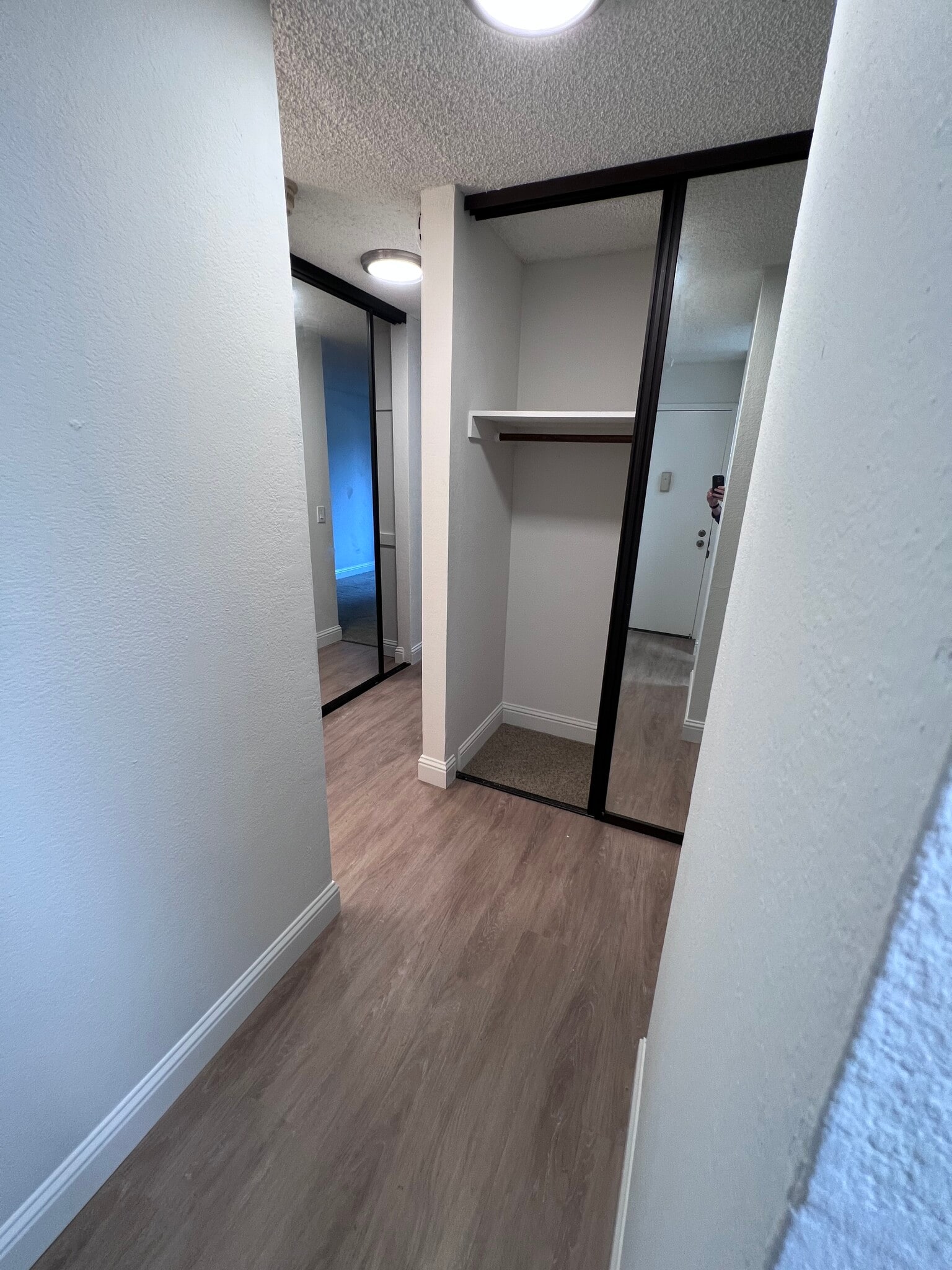 entry Hallway - 2077 Washington Avenue