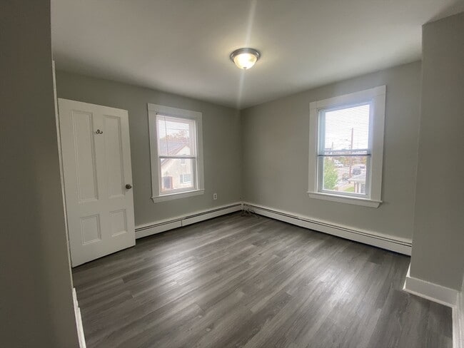 Building Photo - 2 Swetts Ct