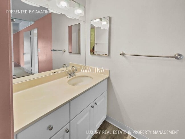 Building Photo - 94-1404 Polani St 29U-