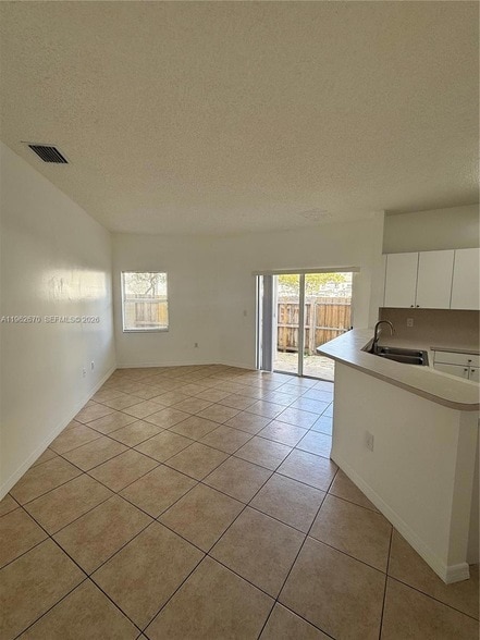 Building Photo - 2244 SE 26th Ln