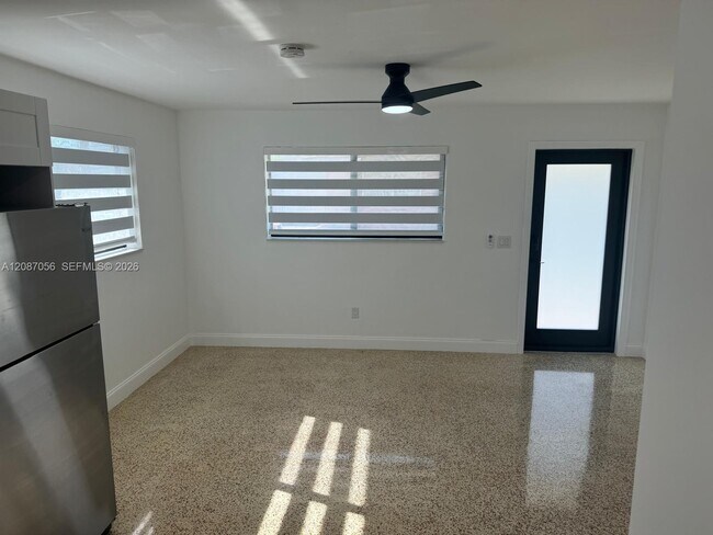 Building Photo - 30 NW 56th Ct