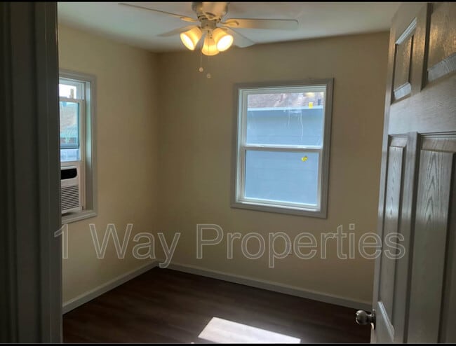 Building Photo - 804 Garden Rd