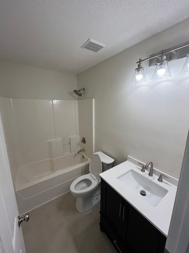 Building Photo - Move-in Ready! Charming 3 Bedroom 2 Bathroom home in Effingham County, GA