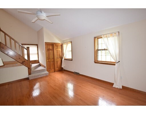 Building Photo - E52 Scotty Hollow Dr
