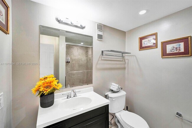 Building Photo - 710 Washington Ave