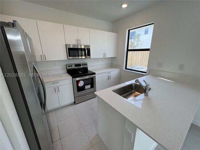Building Photo - 23464 SW 129th Ave