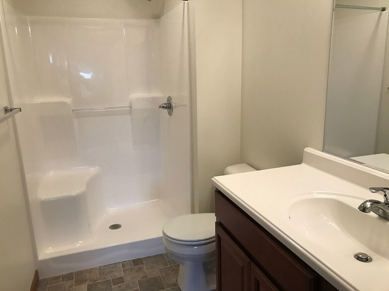 Building Photo - 1004 Altamonte Dr
