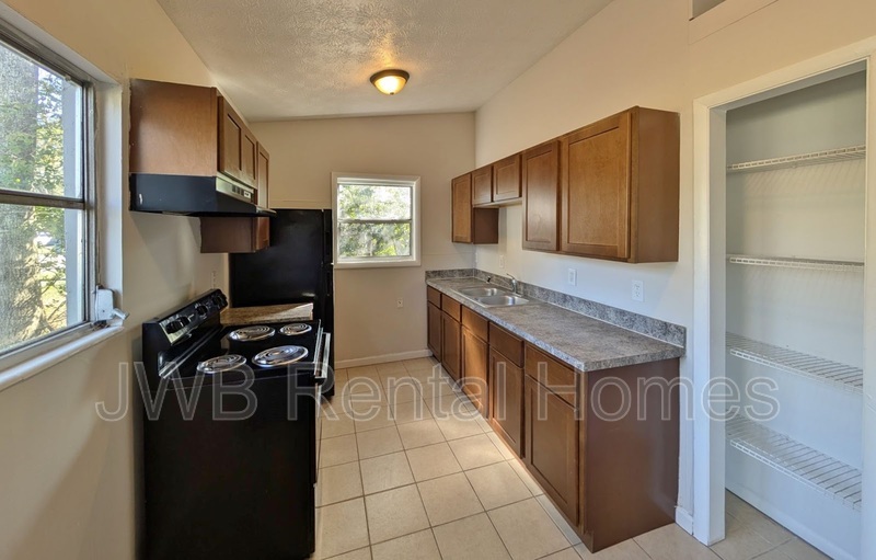Building Photo - 7160 Eudine Dr S