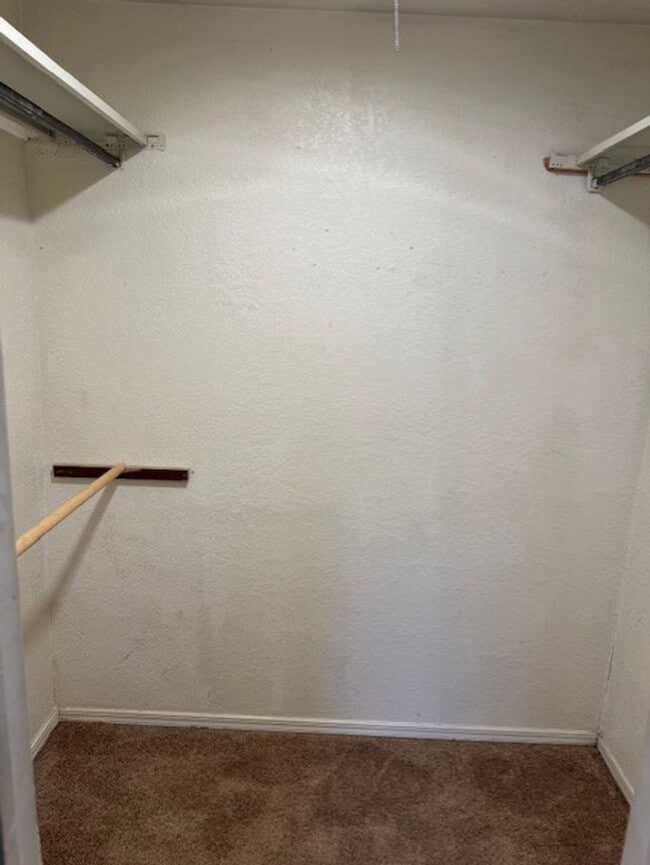 Building Photo - 1328-1330 Eastgate