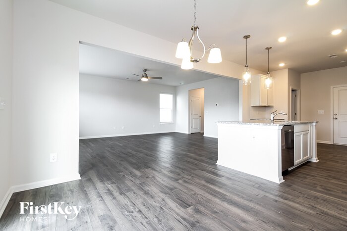 Building Photo - 710 Ridgemoor Trl