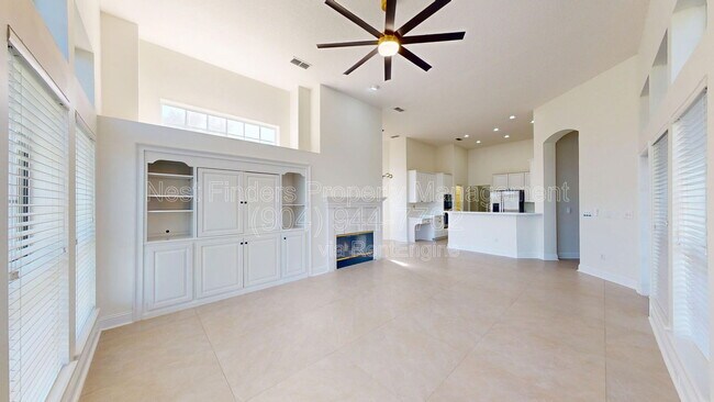 Building Photo - 10061 Vineyard Lake Rd E