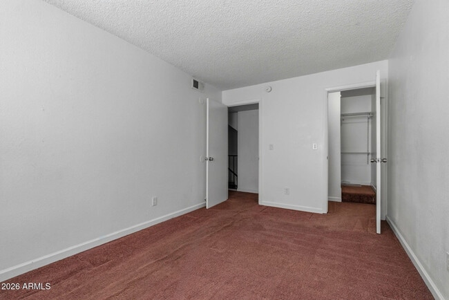 Building Photo - 6627 N 27th Ave