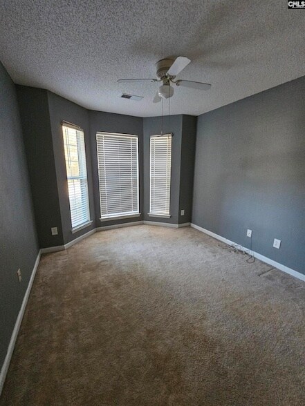 Building Photo - 876 Sandmyrtle Cir