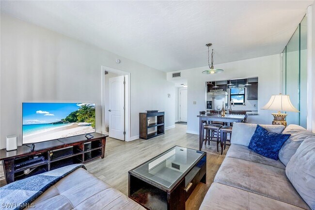 Building Photo - 803 River Point Dr