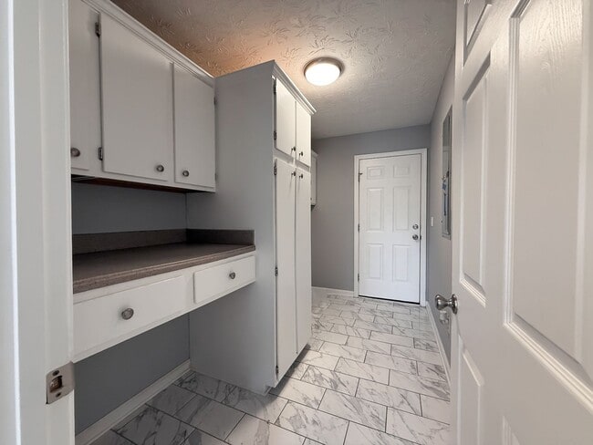 Building Photo - 2018 Tranquil Ln