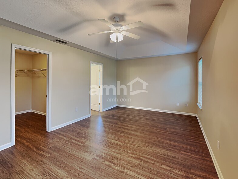 Building Photo - 12712 Daylight Trl