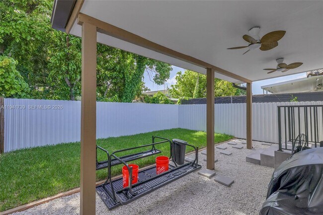 Building Photo - 3520 SW 88th Pl