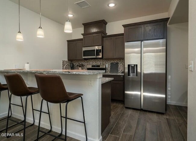 Building Photo - 1074 Hoppas St