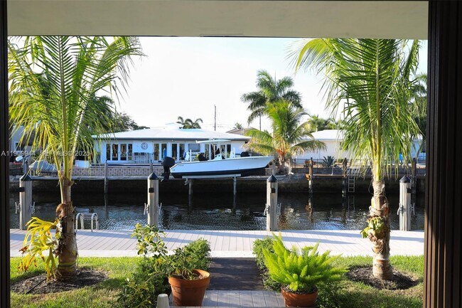 Building Photo - 2537 SE 10th Ct