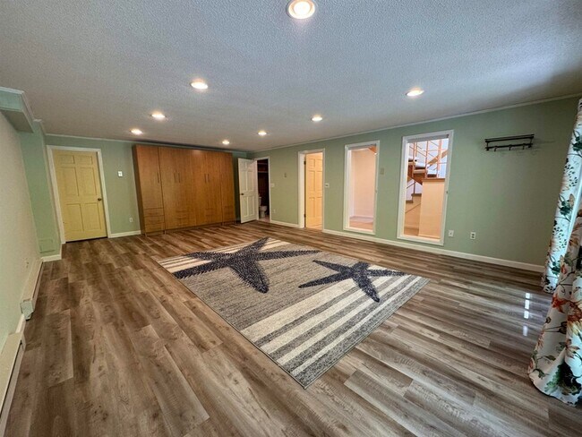 Building Photo - 524 Equinox on The Battenkill