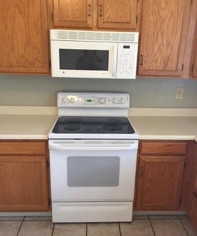 Building Photo - 4665 S Dillon Ct