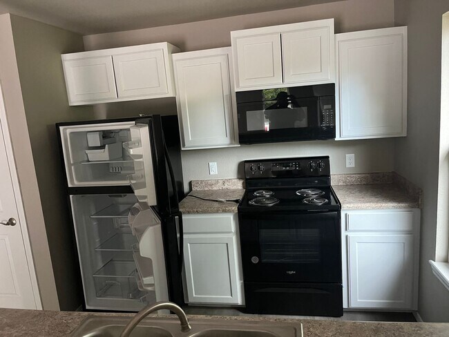 Building Photo - 111 W 2nd St