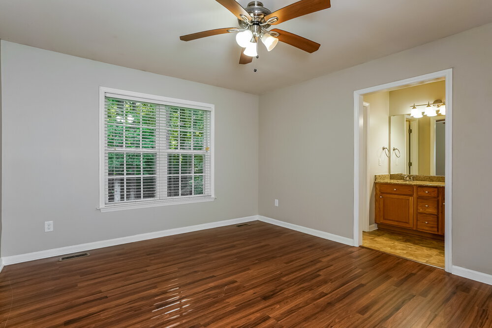 Building Photo - 305 Wood Green Dr