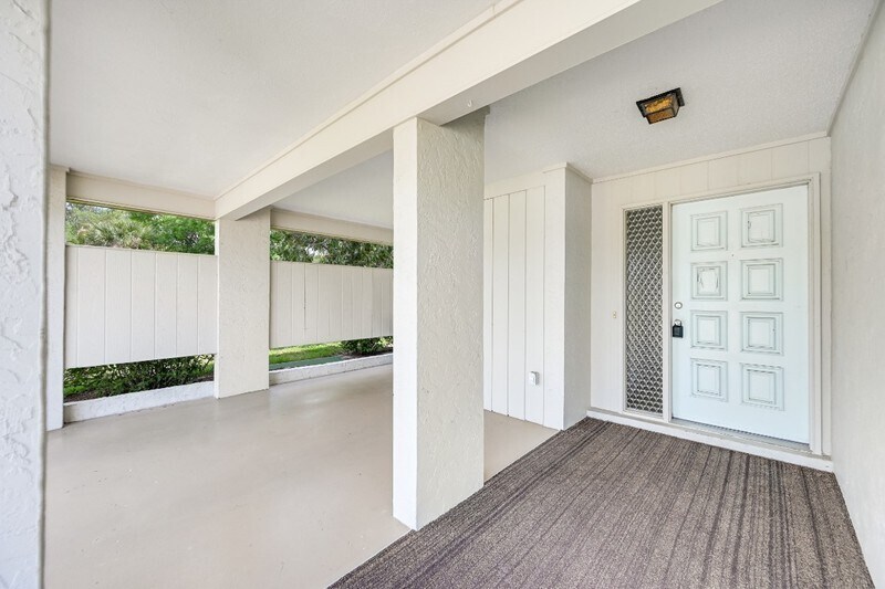 Building Photo - 1624 Whitehead Dr