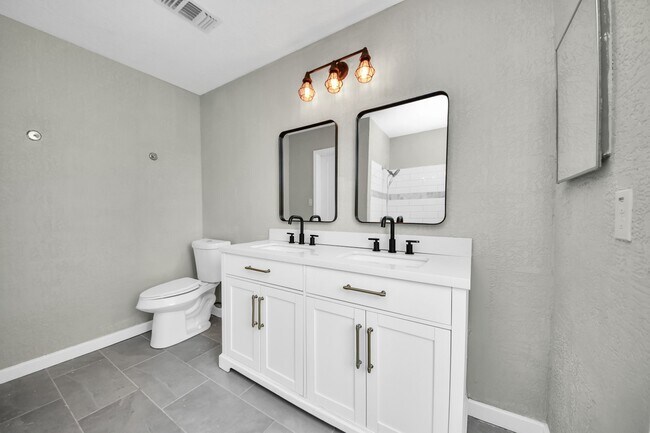 Building Photo - 22303 Acorn Chase Dr